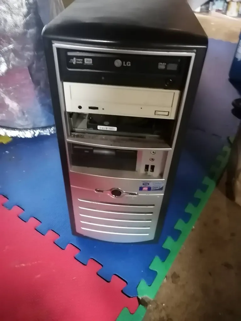 Old Computer for parts photo 1