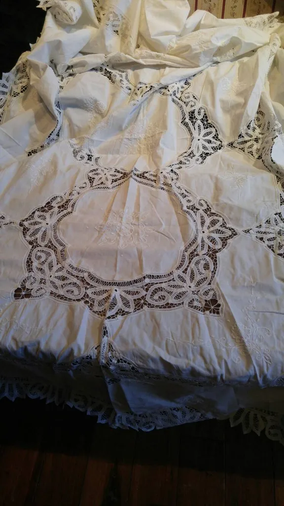 Lace & Embroidery Cotton Tablecloth photo 1