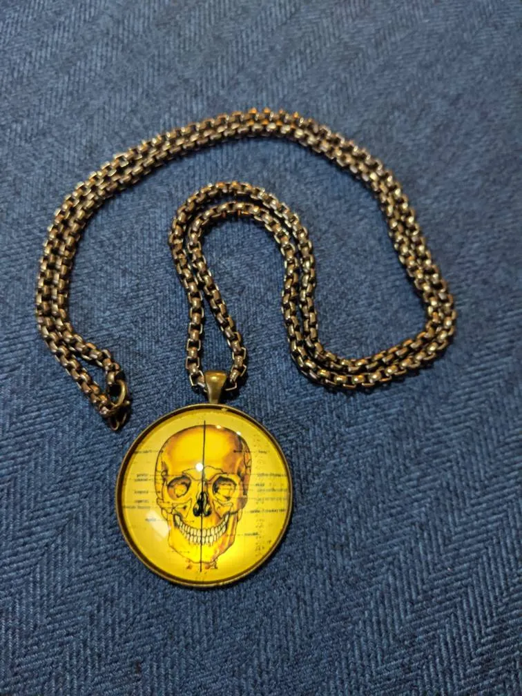 Spooky Halloween Skull Necklace! photo 1