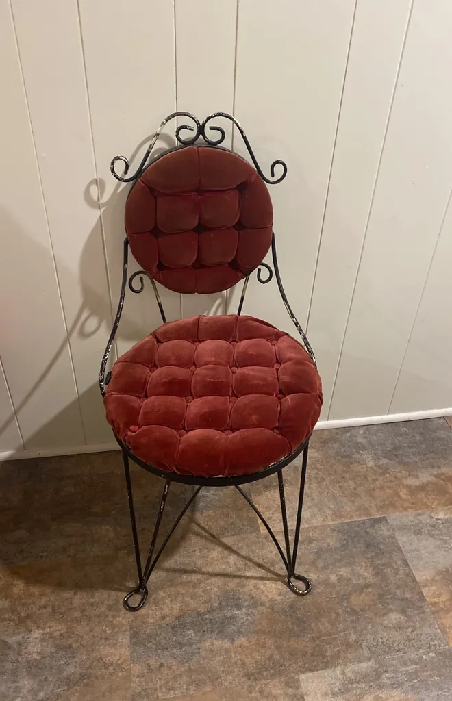 Vintage Chair 🦄 photo 1