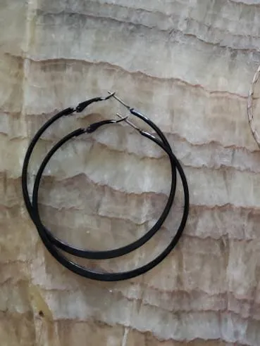 Black hoops photo 1