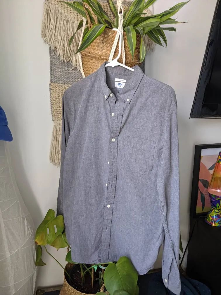Grey Old Navy Dress Shirt photo 1