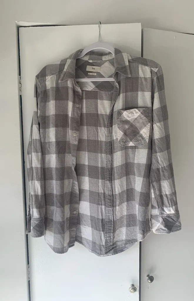 TNA long Sleeve Plaid photo 1