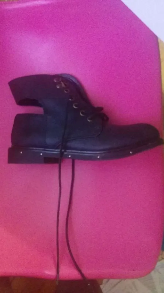 Cut Out Boots 6.5 photo 1