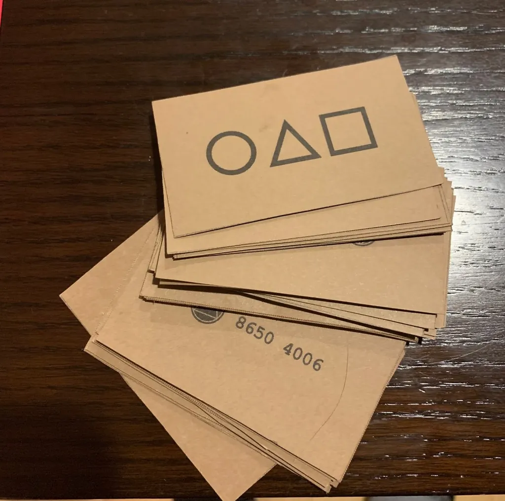 🆓Squid Game Cards photo 1