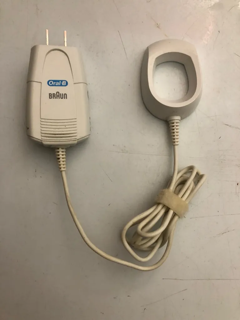 Charger for Electric Toothbrush photo 1