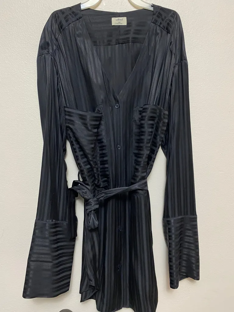 Aritzia Wilfred Silk Blend Tie Blouse XXS photo 1