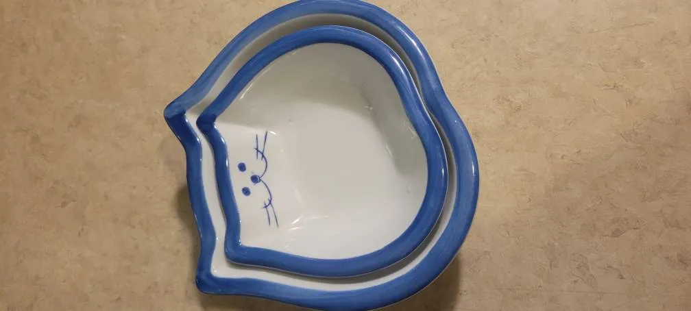 Nesting Cat Dishes photo 1