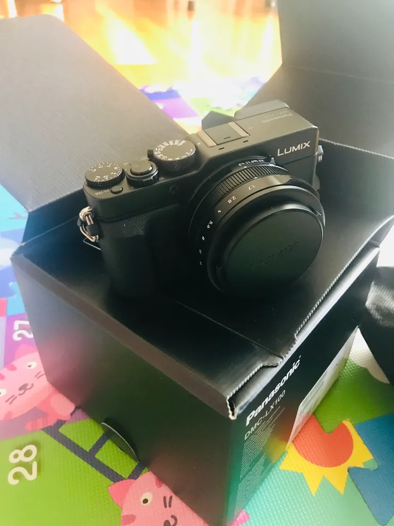 BNIB - Panasonic DMC-LX100 4K photo 1