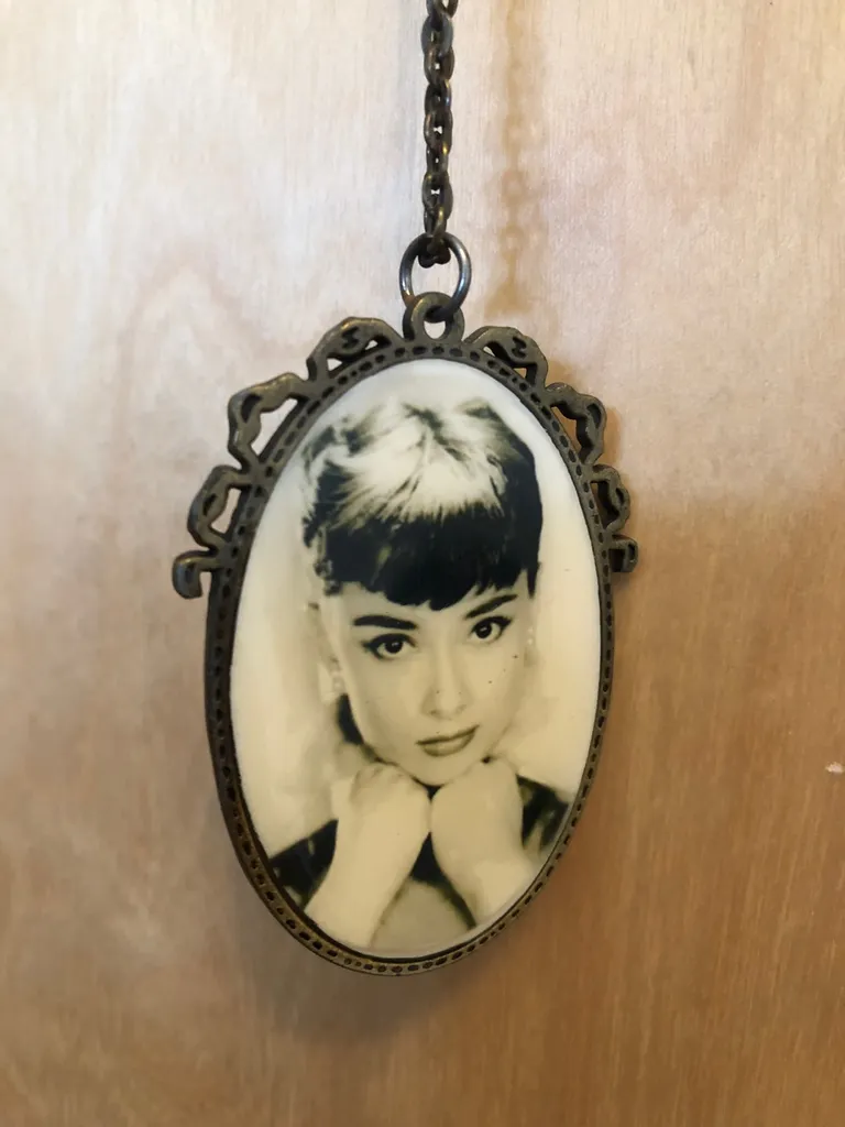 Audrey Hepburn Necklace photo 1