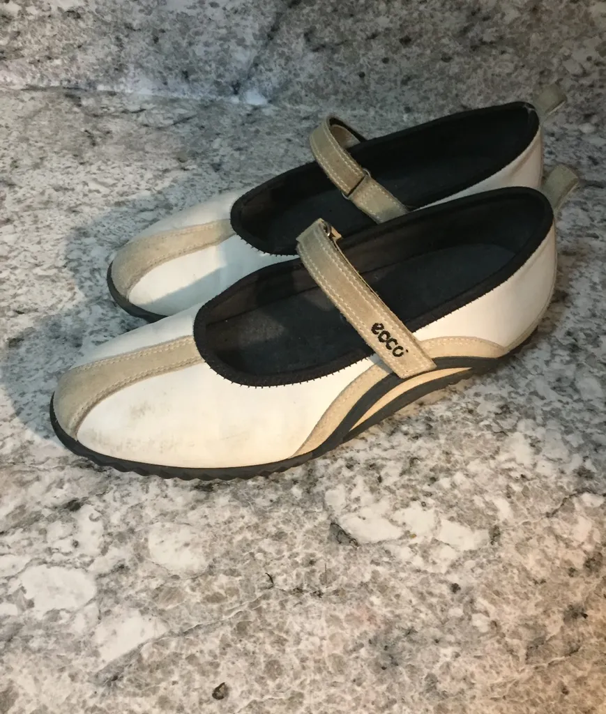 Size 9 ( ECCO Shoes ) photo 1