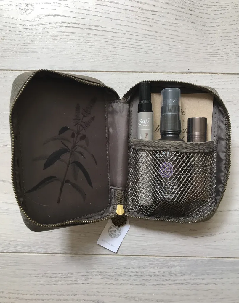 BNWT Saje Headache Relief Kit photo 1