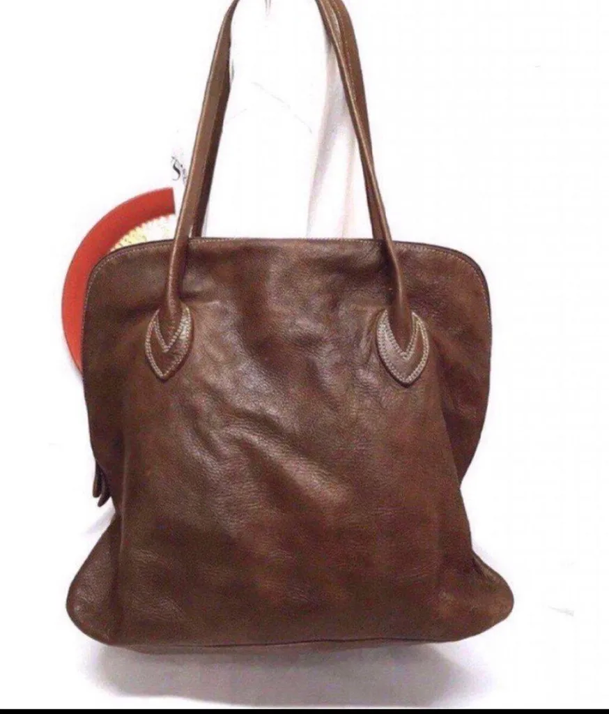 Roots Leather Tote photo 1
