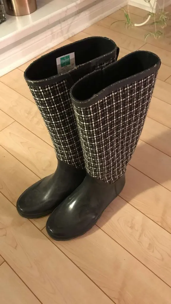 Cougar Rubber Boots photo 1