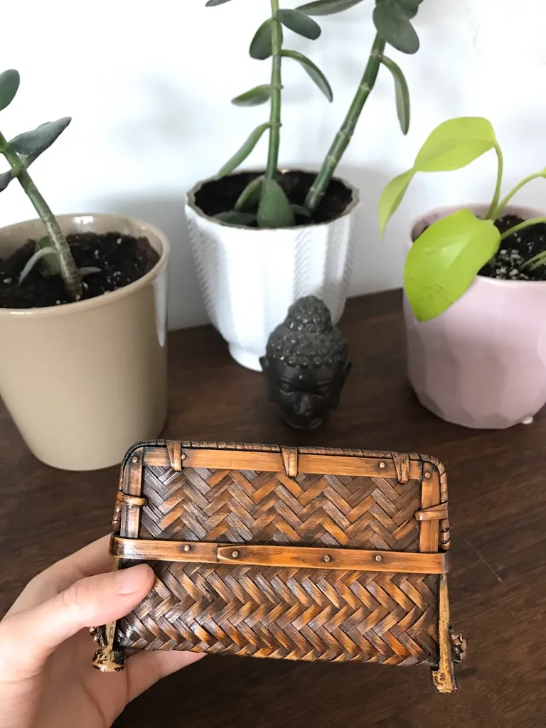 FREE Wooden office supplies holder photo 1