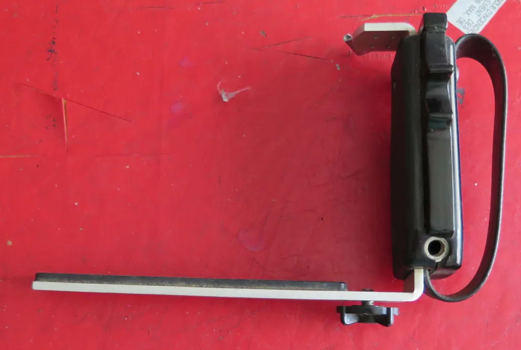 VINTAGE 1960s Camera Hot Shoe extension / Flash holder photo 1