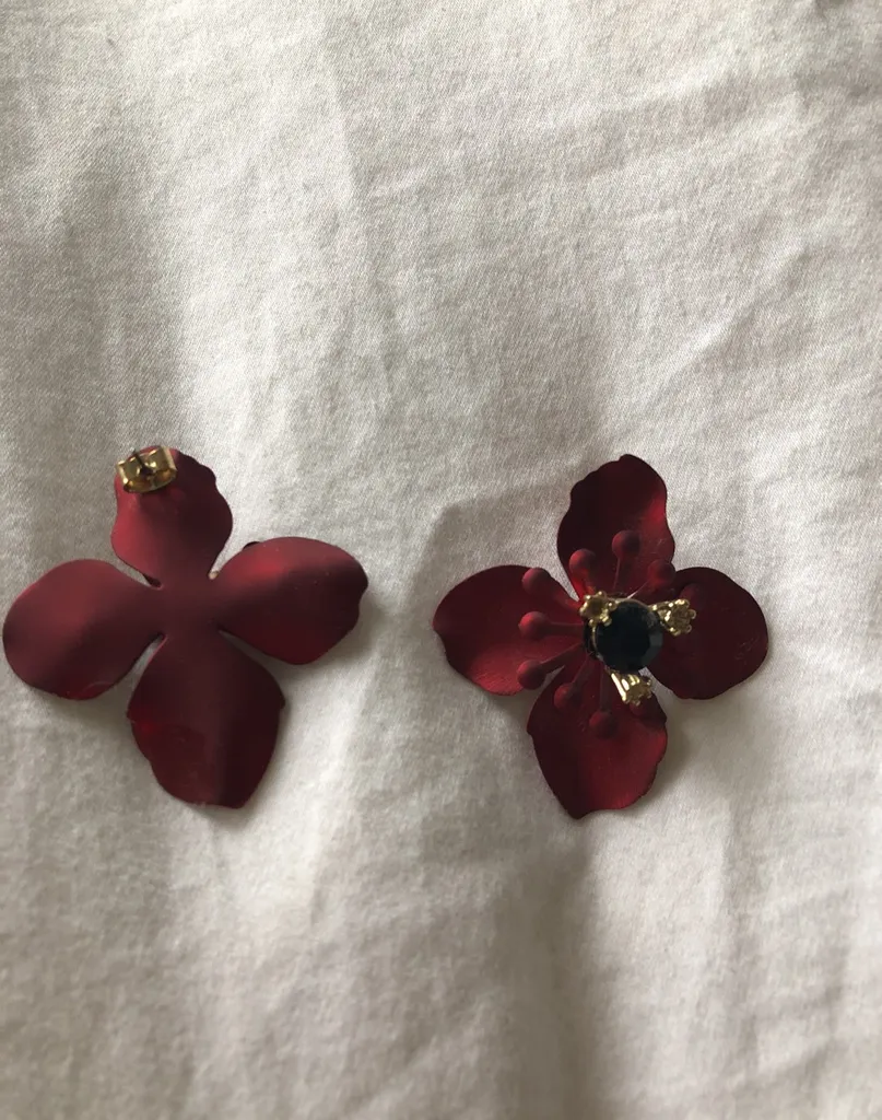 Burgundy Flower Earrings With Black Gem In Middle photo 1