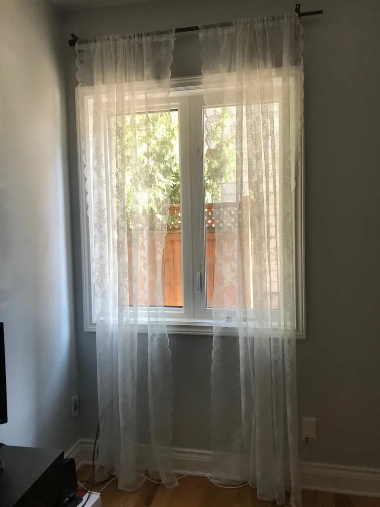 white lace curtains photo 1