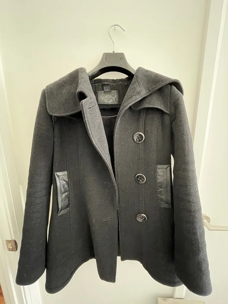 Mackage Small photo 1