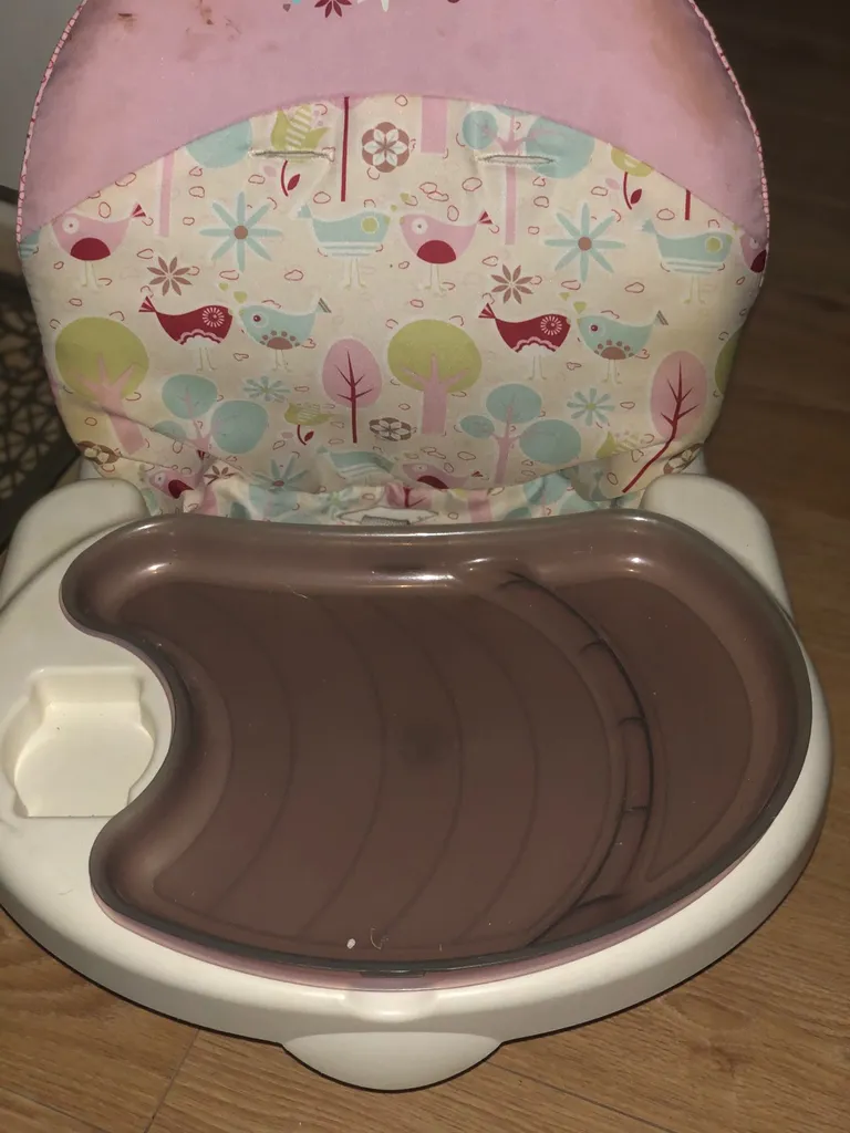 ⭐️ FREE BABY CHAIR photo 1