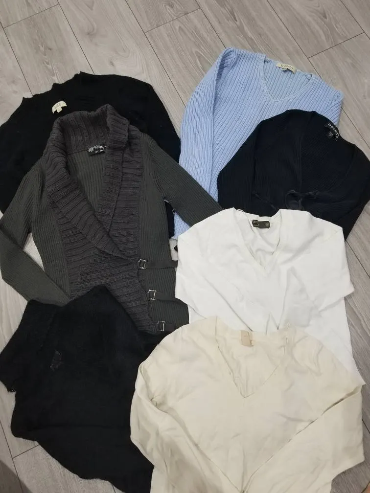 Lot of 7 Tops / Sweaters photo 1