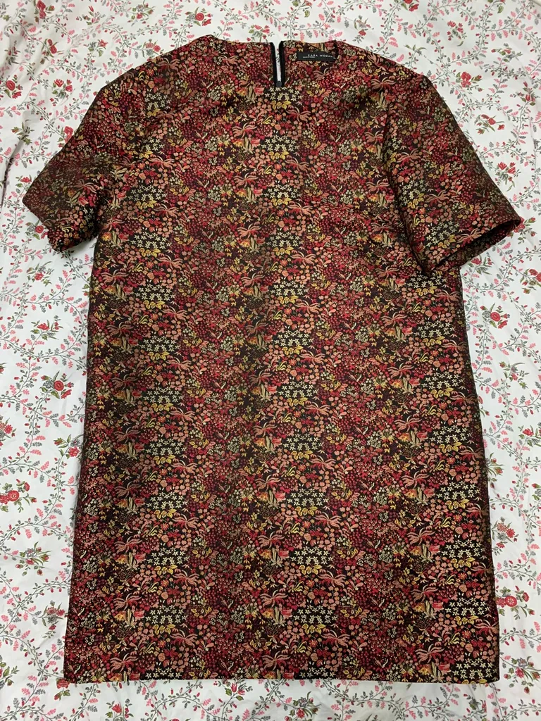 Zara Dress - Medium photo 1