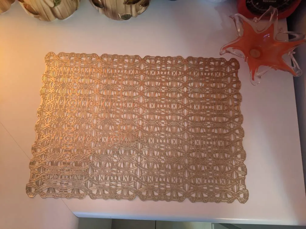 Gold mesh place mats x4 photo 1