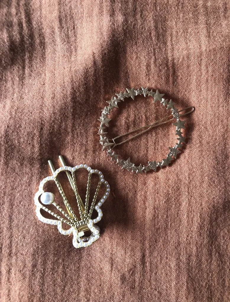 gold hair clips photo 1