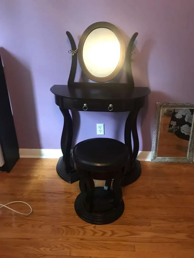 Vanity And Stool photo 1