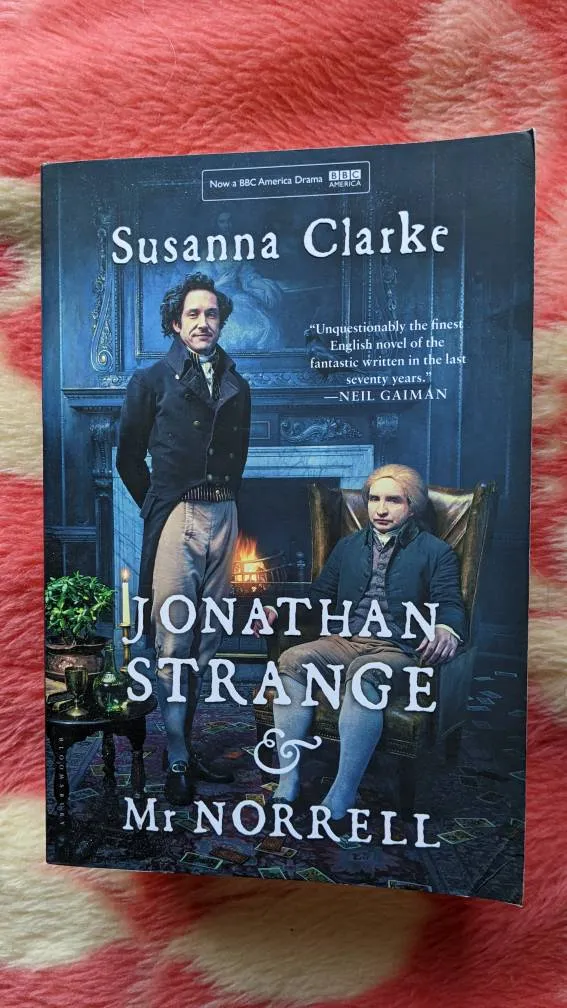Book - Jonathan Strange And Mr. Norrell photo 1