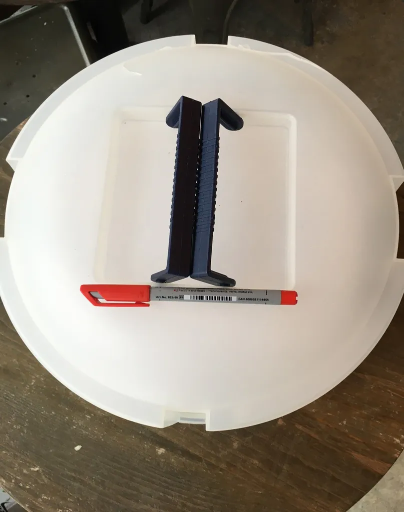 Cake Carrying Tupperware photo 1