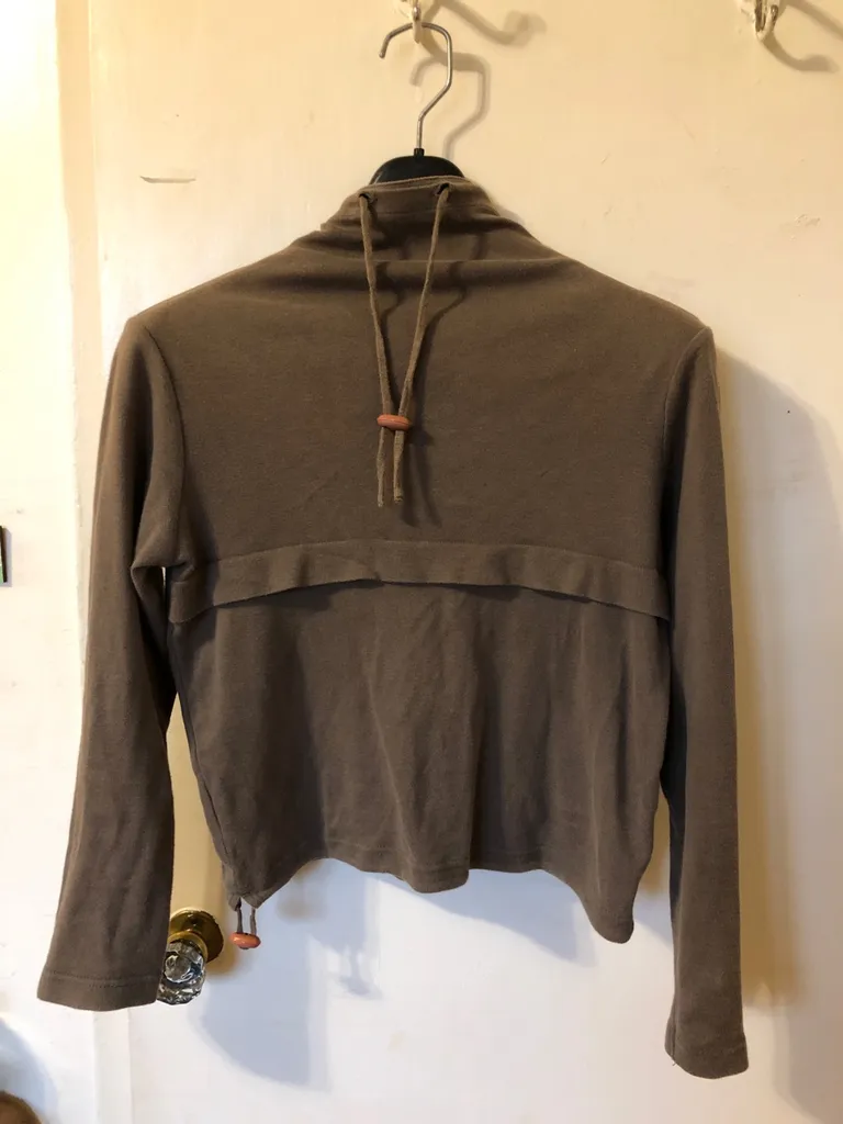 Drawstring top photo 1