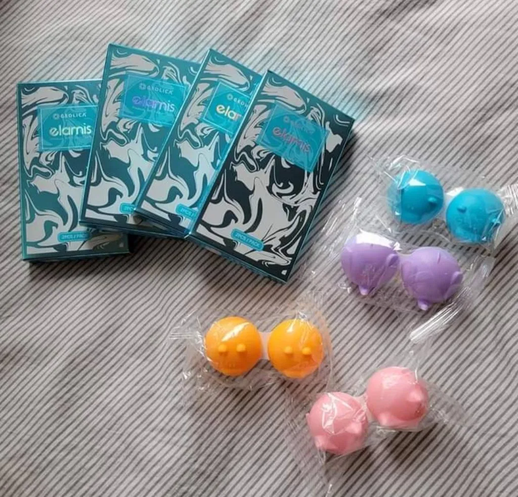 3x Geo coloured contact lenses photo 1