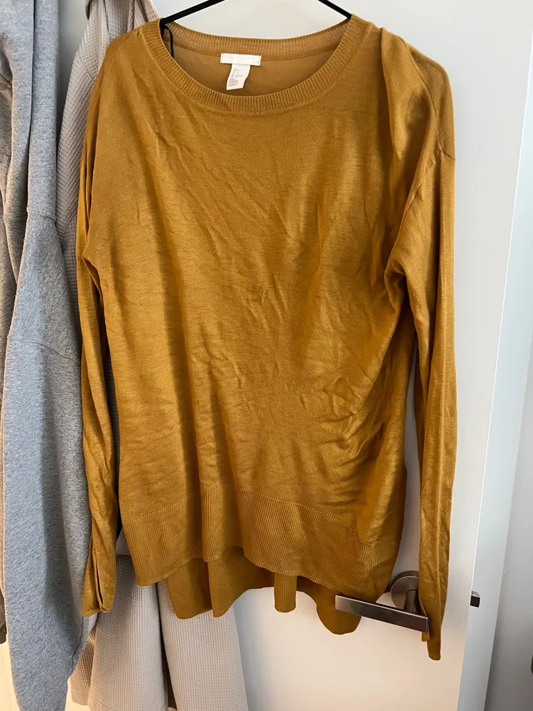 Mustard Yellow H&M Sweater photo 1