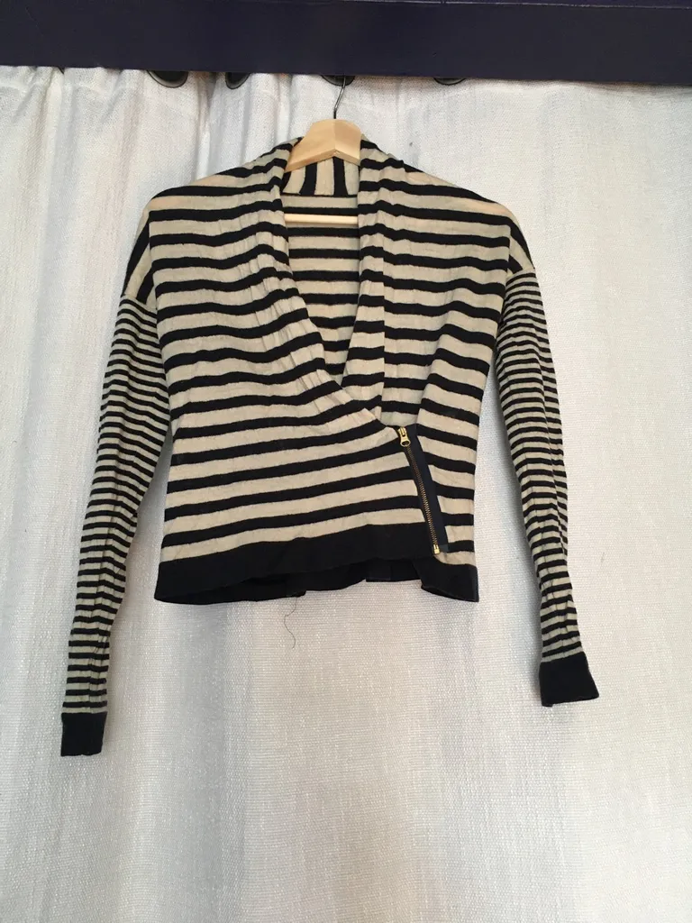 Sz XS Wool Sweater photo 1