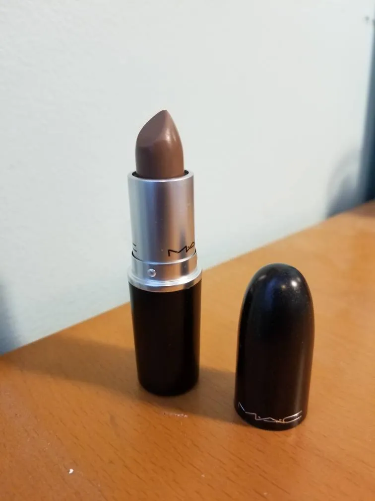 MAC Matte Lipstick photo 1