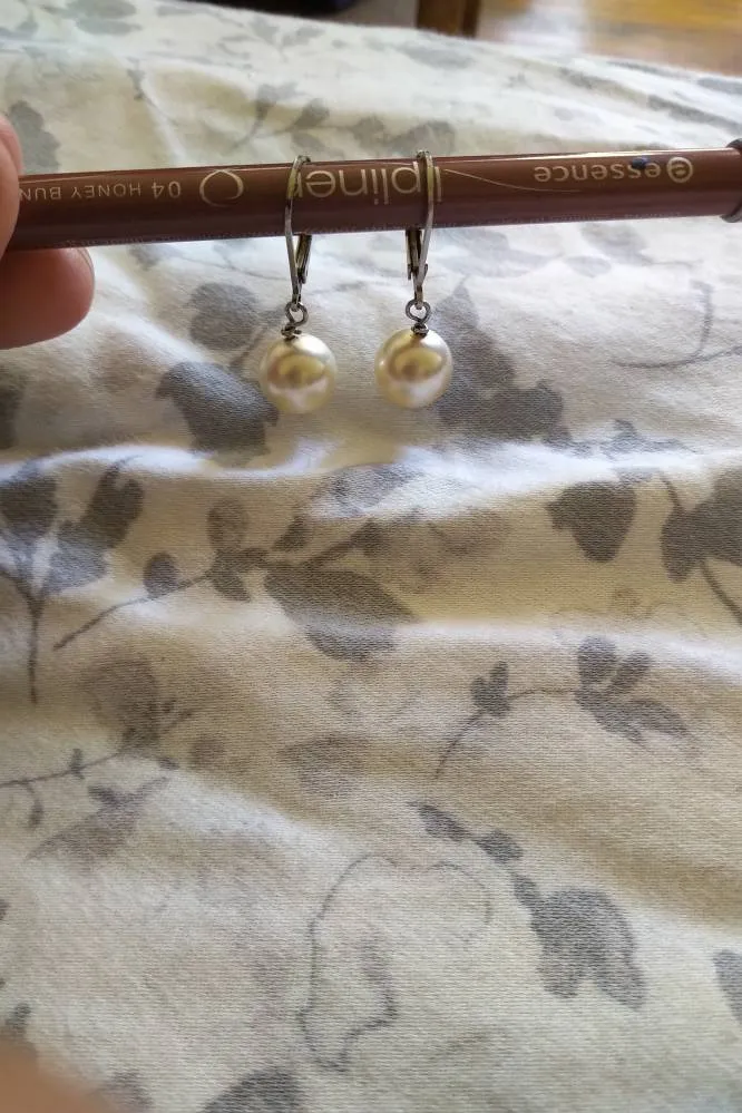 Pearl earrings photo 1