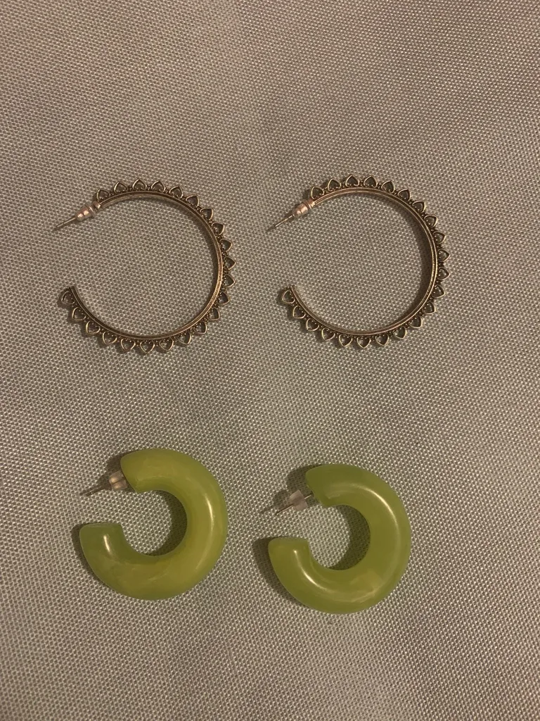 a bunch of earrings! photo 1