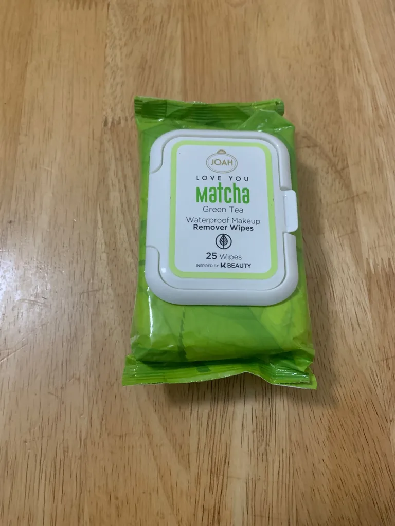 Makeup Remover wipes photo 1