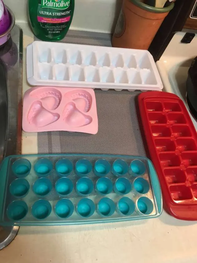 Various Ice Cube Trays photo 1