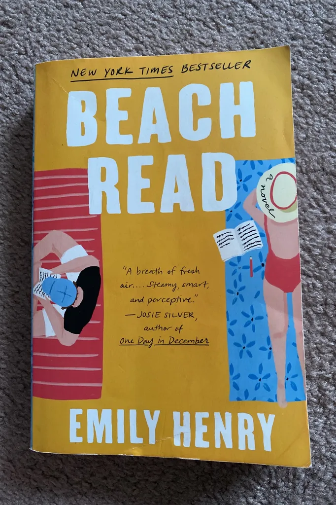 Beach Read  By Emily Henry photo 1