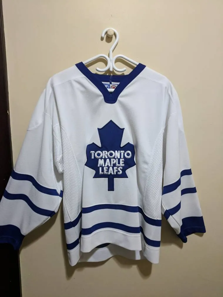 Vintage Maple Leafs Jersey (Replica) photo 1