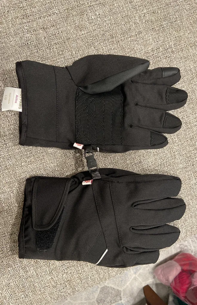 Brand New Fleece Lined Winter Gloves photo 1