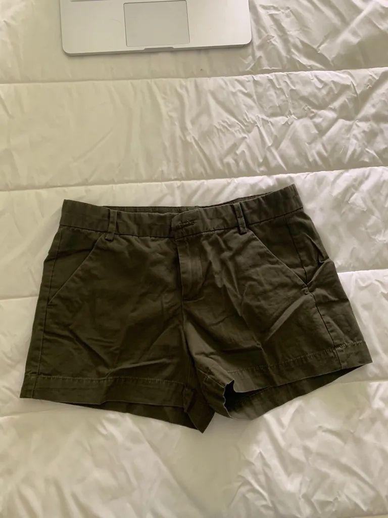 Gap Shorts photo 1