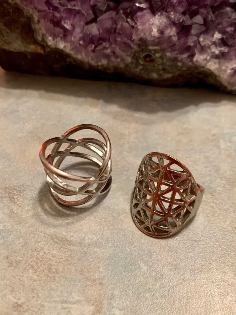 🆓 Size 6 Rings photo 1