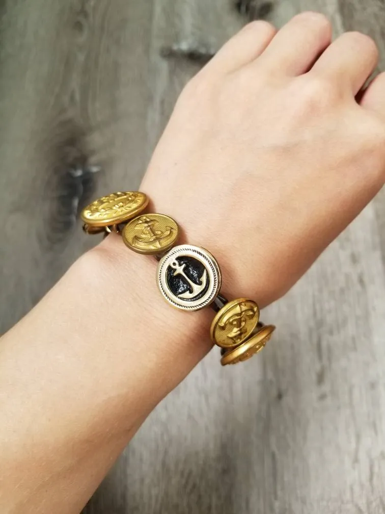 Reclaimed Buttons Bracelet photo 1
