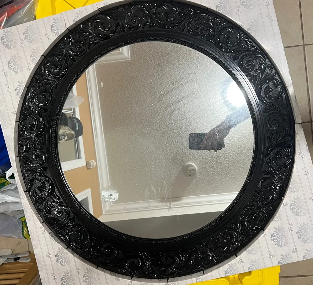Decorative Round Mirror photo 1