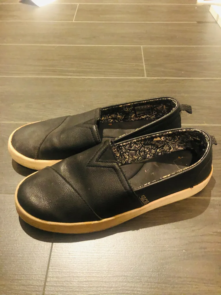 Free Shoes - Size 6 photo 1