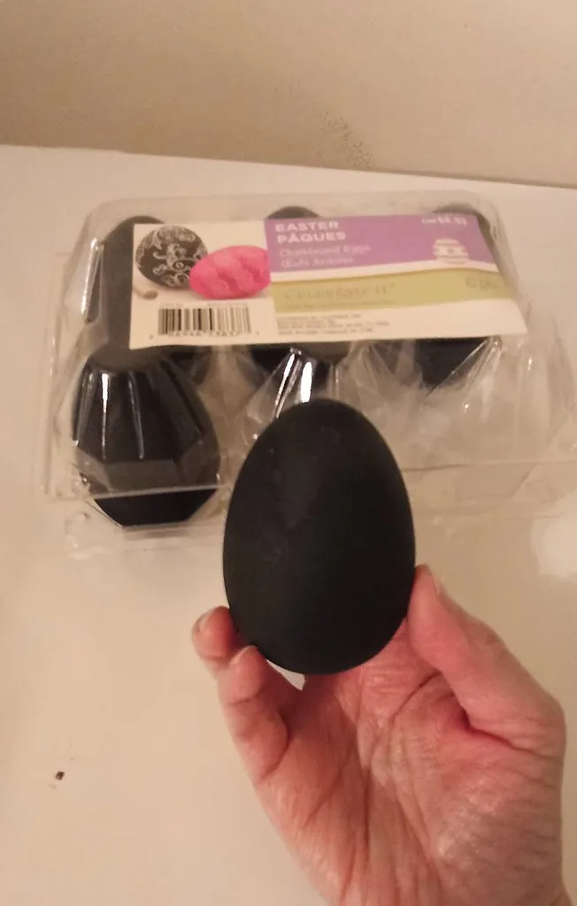 Crafting Chalk Eggs photo 1