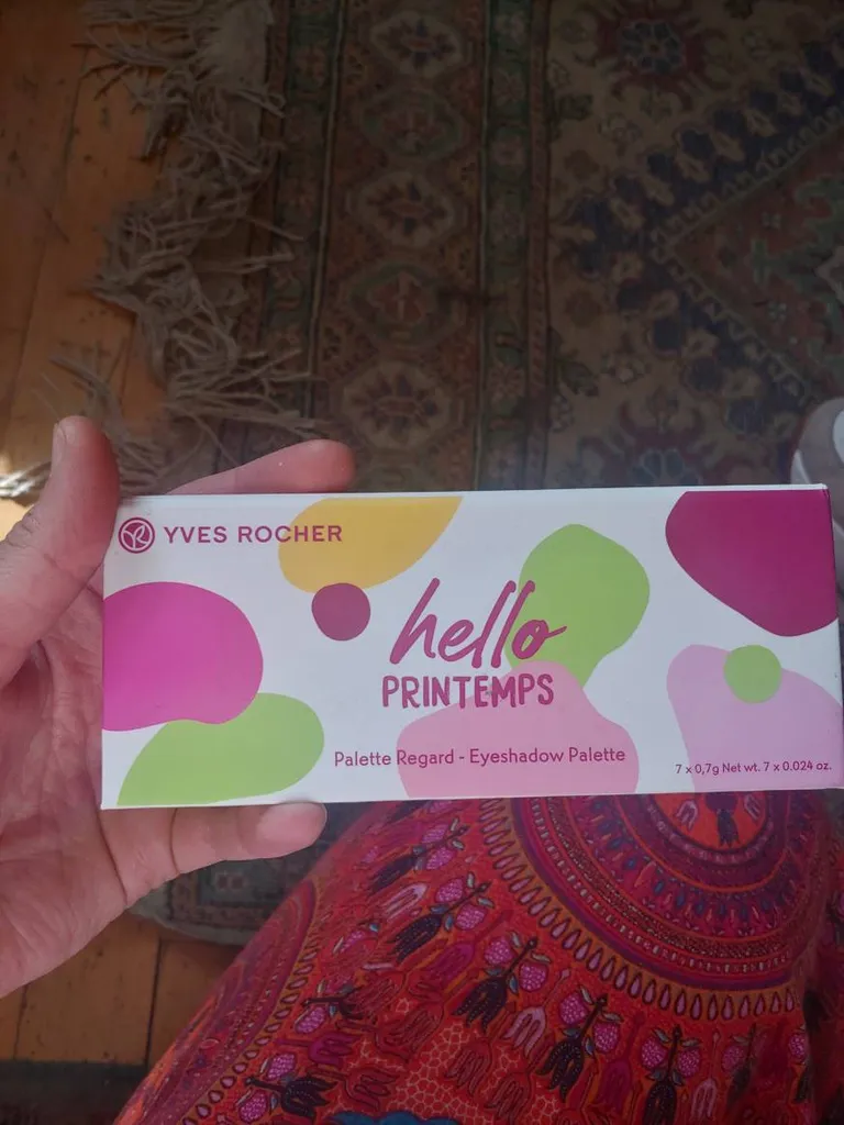 Eyeshadow Palette- Yves Rocher photo 1